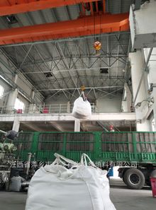 7月4日萍鄉科隆化工填料廠發貨新疆某化工廠惰性瓷球填料98立方，助力新疆環保產業發展